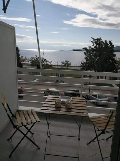 Lovely Sea Front Apartment Итеа Экстерьер фото